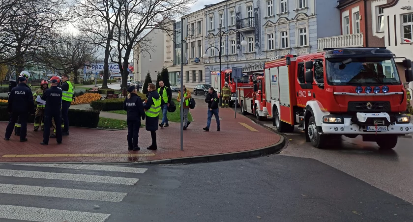Ćwiczenia służb w Wieluniu - a co gdyby w starostwie podłożyli bombę