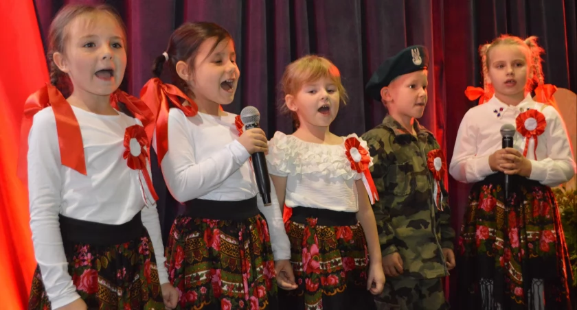 Swój patriotyzm okazali na scenie 