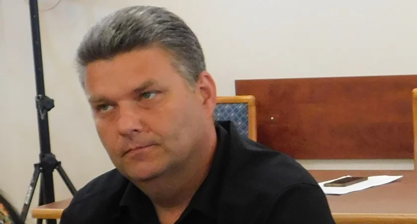 Donos do prokuratury tylko na myjnię Akulicza - nikt nie zainteresował się pozostałymi interesami?