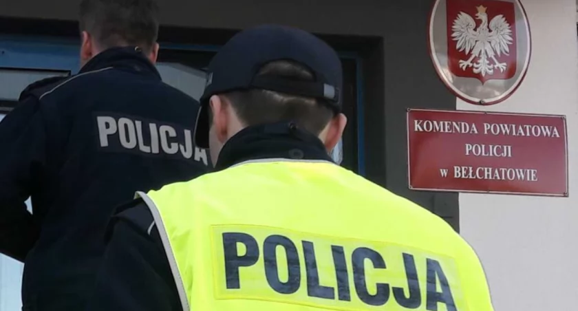 Pijany kierowca spowodował kolizję - przyszedł na stację paliw po kartkę i długopis
