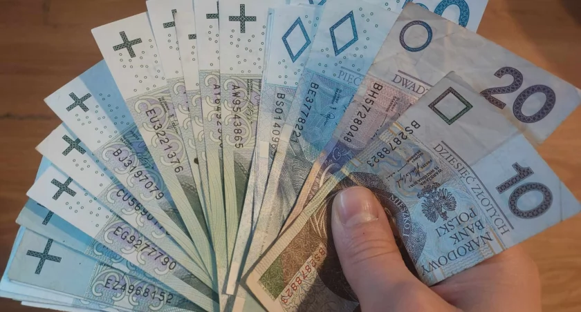 Płaca minimalna w górę! Ile dostaniemy na rękę?
