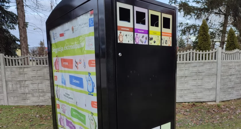 Dbajmy o ekologię - w Wieluniu pojawiły się nowe pojemniki na elektrośmieci