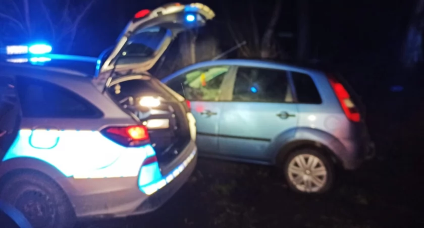 Pędził po drodze z prędkością 160 km/h! Policjanci zatrzymali go po pościgu