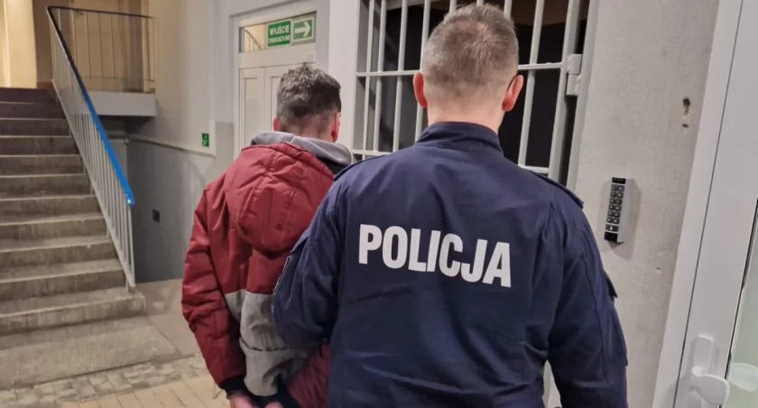 Nietrzeźwy kierowca BMW uciekał przed policjantami w Wieluniu