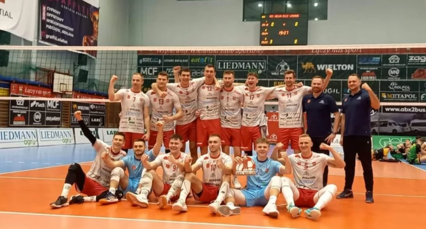 WKS Wieluń wygrywa za 3 punkty!