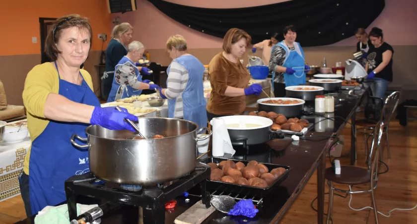 W Walkowie pieką pączki dla Wiktora z Czernic