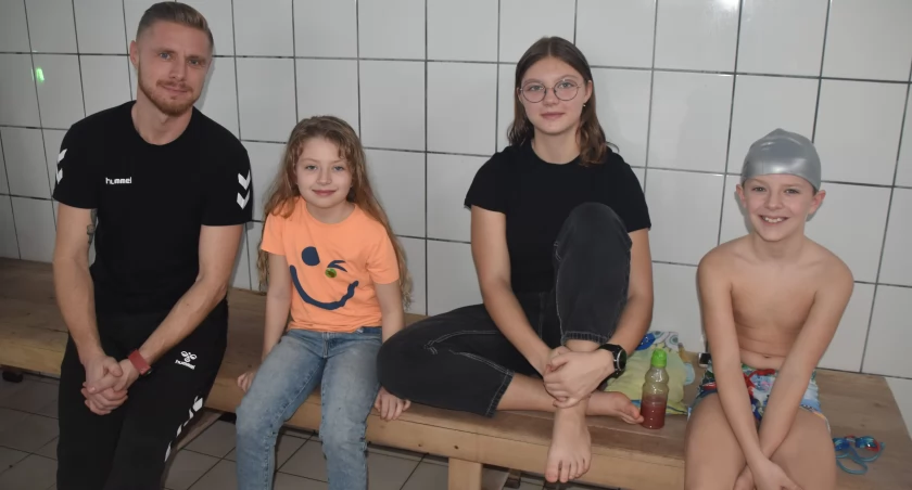 Zawody na wieluńskiej pływalni - water challenge po raz pierwszy 