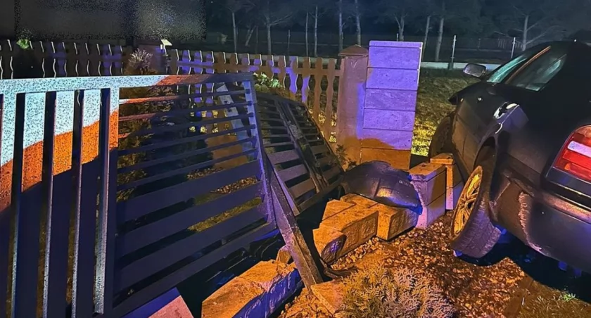 Z impetem wjechał w ogrodzenie. Był kompletnie pijany!
