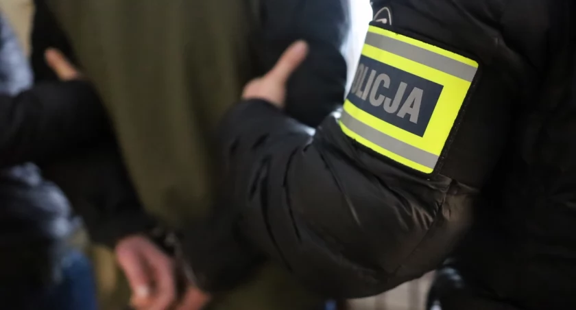 Udawał sprzedawcę opału. Wyłudził 30 tysięcy złotych