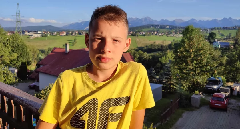 Przed nim długi proces powrotu do normalności - 13-letni Wiktor Wojtyczka z Czernic zmaga się ze skutkami nagłej choroby