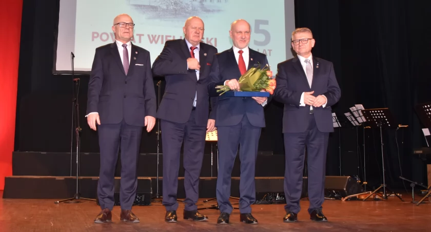 Powiat wieluński świętuje 25-lecie - gala w Kino-Teatrze Syrena 