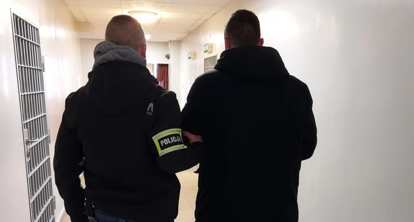 Sceny jak z filmu - ukradł dwa bmw i uciekał przed policją! 