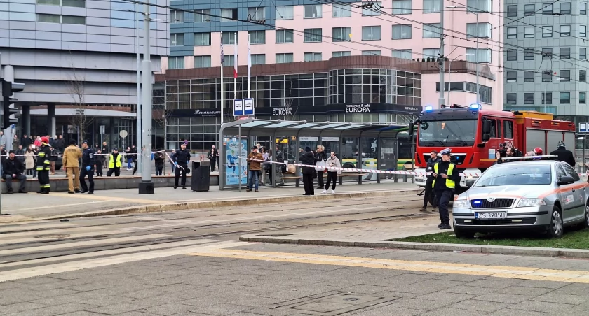 Dramat w Szczecinie! 33-latek wjechał w grupę przechodniów