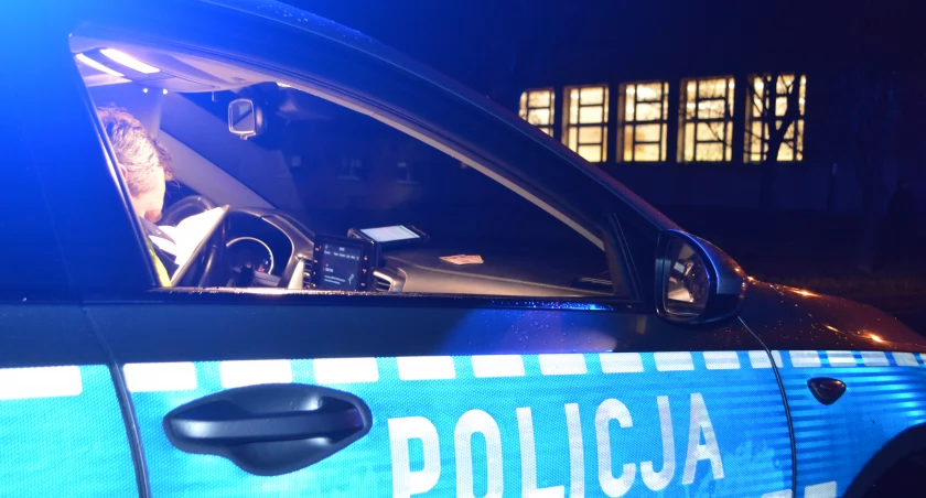Doszło do czołowego zderzenia dwóch osobówek 