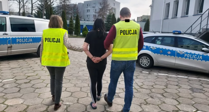 Pijana matka zajmowała się roczną córeczką. Kobieta wydmuchała 3 promile