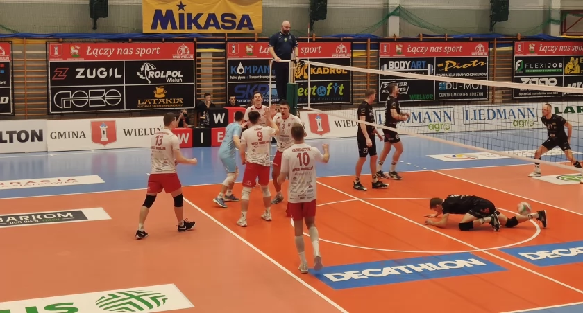WKS Wieluń mistrzem II ligi! Czas na play - offy.