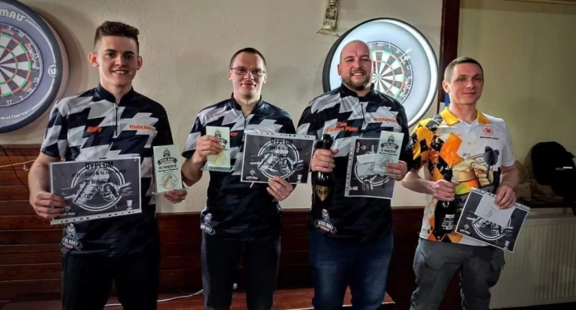Bartosz Płuska na podium w Wieluniu.