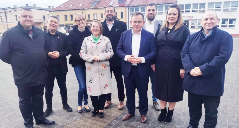 Poseł i radni PiS apelują o udział w II turze. Na kogo głos odda poseł Paweł Rychlik?