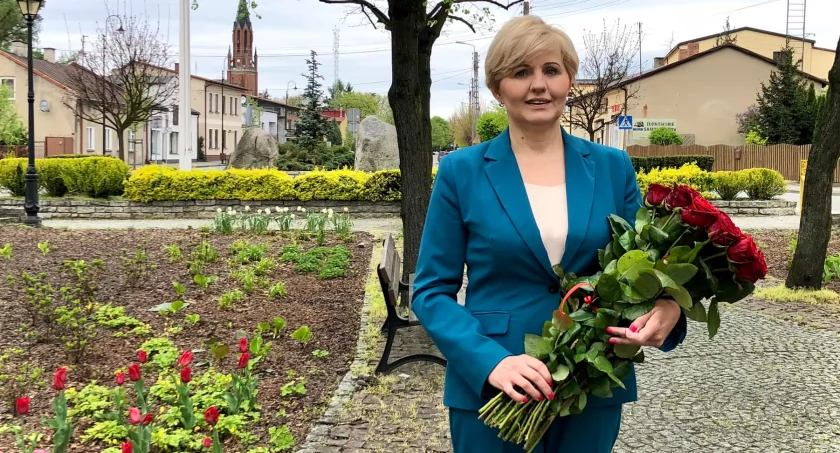 Renata Kostrzycka wygrała wybory na burmistrza Osjakowa - zmieni gabinet 