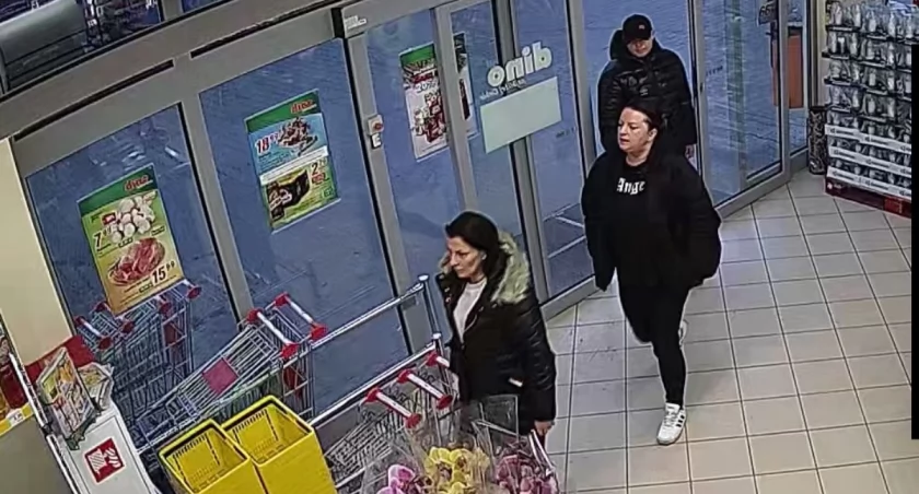 Ukradły słodycze ze sklepu, teraz szuka ich policja - poznajesz te kobiety?