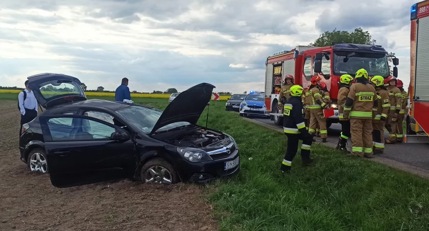 Wypadek w Wierzchlesie – młodzi ludzie wracali z zakończenia roku szkolnego