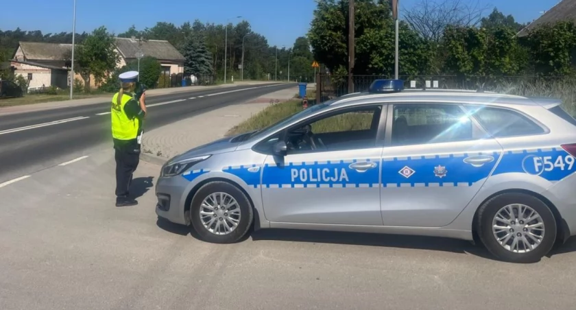 Policjanci z Łasku kontrolowali kierowców - dwie kobiety straciły prawo jazdy