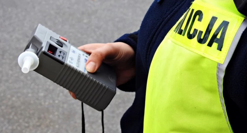 Pijany na trasie S8 - policję zawiadomił zaniepokojony kierowca