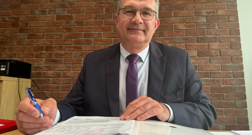 Sprzątanie po poprzedniku - wywiad z Dariuszem Tokarskim, burmistrzem Pajęczna