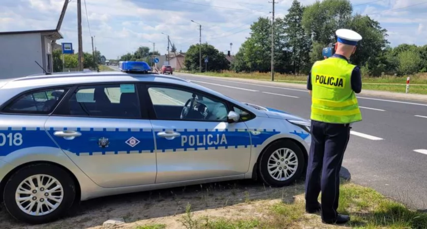 Pościg za pijanym kierowcą i przywłaszczony dostawczak - pracowity weekend wieruszowskiej policji 