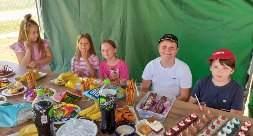 Piknik w bardzo spokojnej wsi