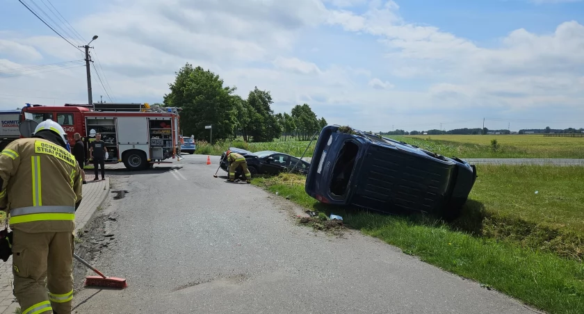 Wypadek na drodze wojewódzkiej. Wysoki mandat dla sprawcy