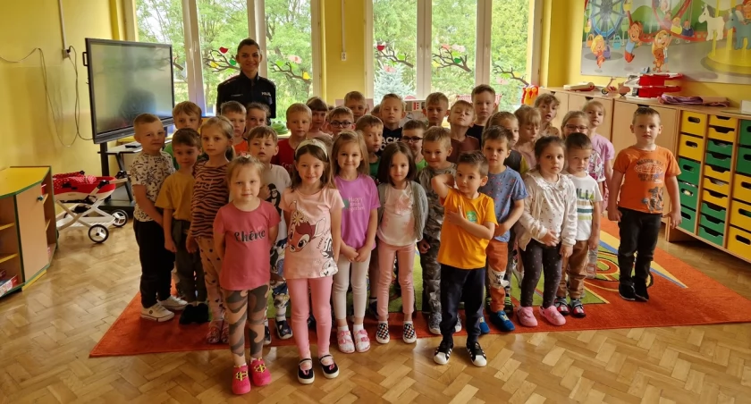 Policjanci spotykają się z uczniami - chcą zadbać o ich bezpieczeństwo