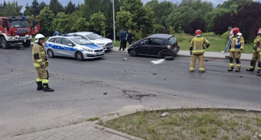 Zderzenie trzech aut - powodem zbyt mała odległość
