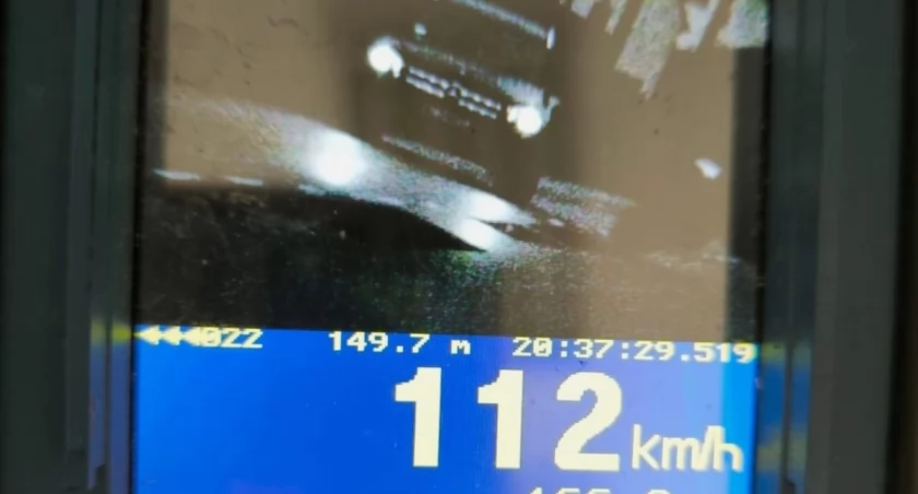 Pędził 112 km/h. Stracił prawo jazdy