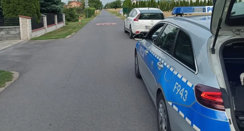 Policyjny pościg w Rząśni - kierowca nie zatrzymał się do drogowej kontroli