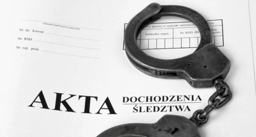 Ukradł seniorce kartę bankomatową. W mieszkaniu miał amfetaminę