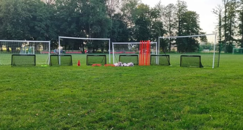 Nowe sprzęty sportowe dla grup młodzieżowych Orionu Olewin 
