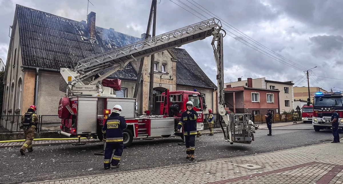 Pożar budynku mieszkalnego - w akcji dziewięć jednostek straży 