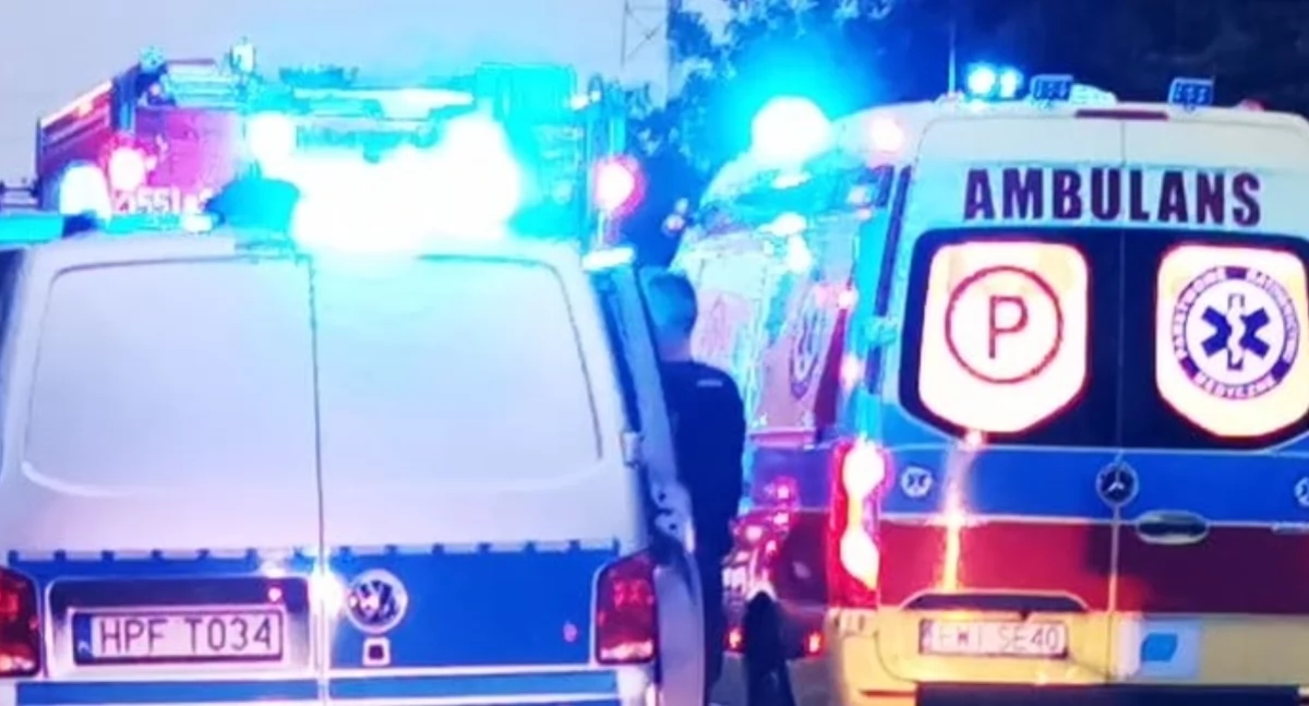 Wypadek na skrzyżowaniu w Osjakowie: 26-latka na rolkach zderzyła się z samochodem