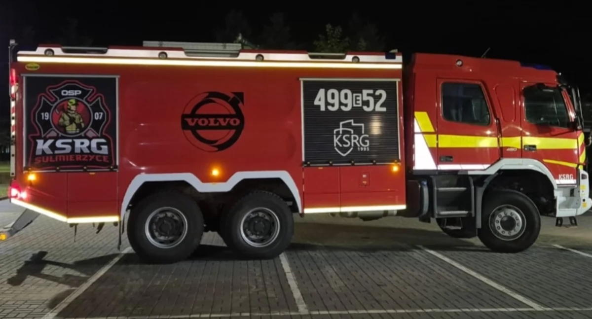 Ciekawy pomysł strażaków z Sulmierzyc - efektownie ozdobili swój wóz bojowy!