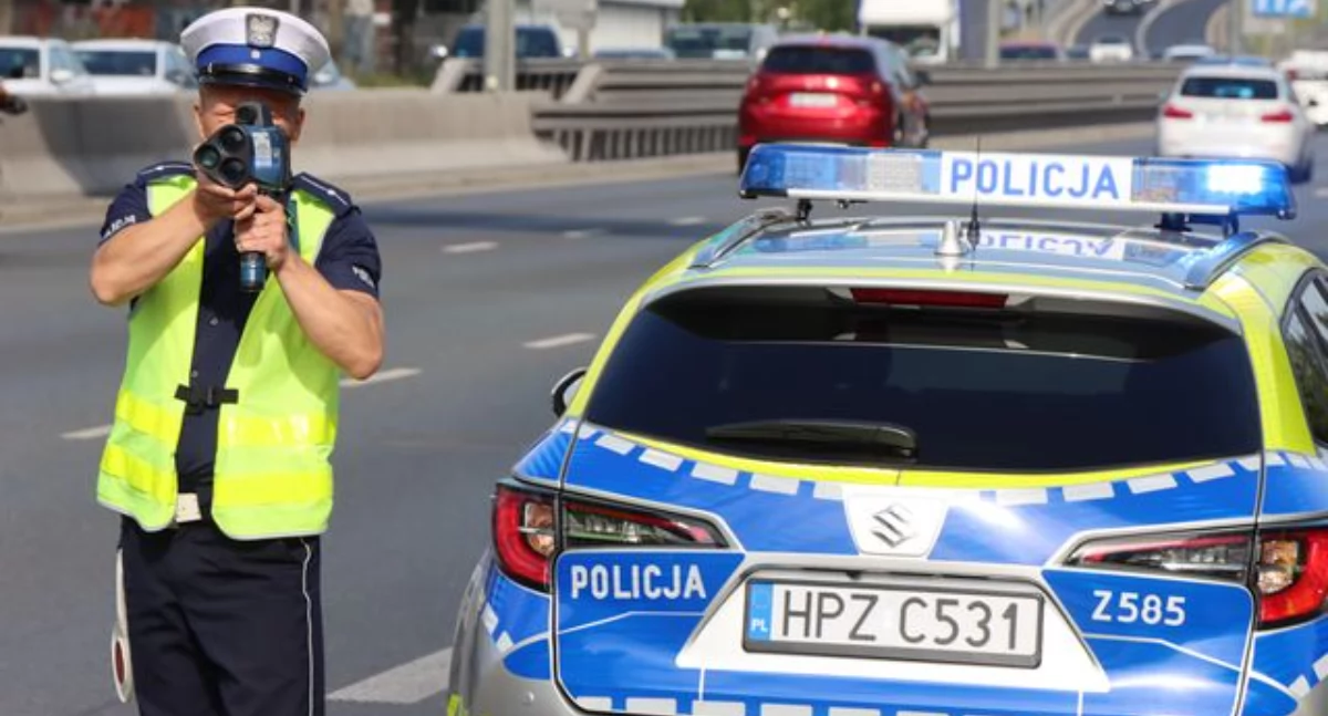 Gnali jak szaleni w obszarze zabudowanym - dwóch kierowców straciło prawo jazdy