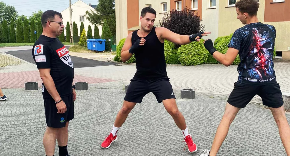Klub bokserski w Nowej Brzeźnicy: profesjonalne treningi i zdrowy styl życia