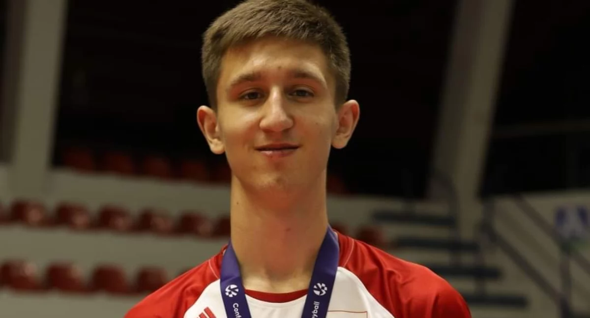 Wiktor Gołębiowski wzmacnia środek WKS-u Wieluń. 19-latek zapowiada wielkie emocje na boisku