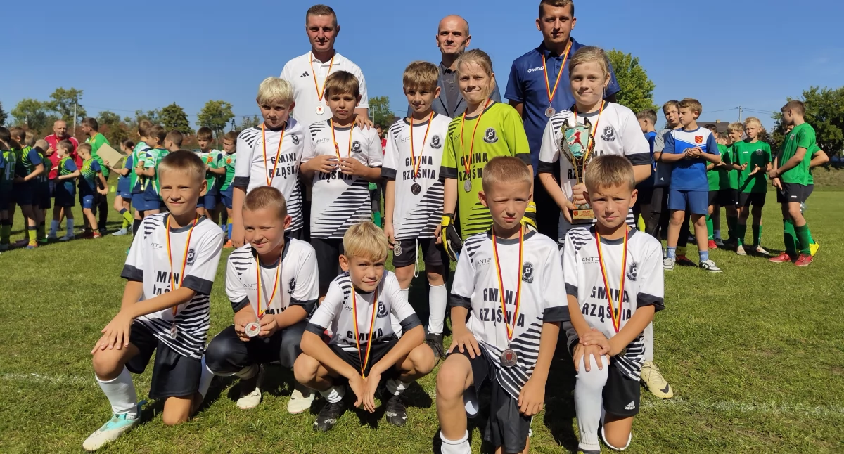Piłkarskie święto w Strzelcach Wielkich: młodzi piłkarze pokazali klasę