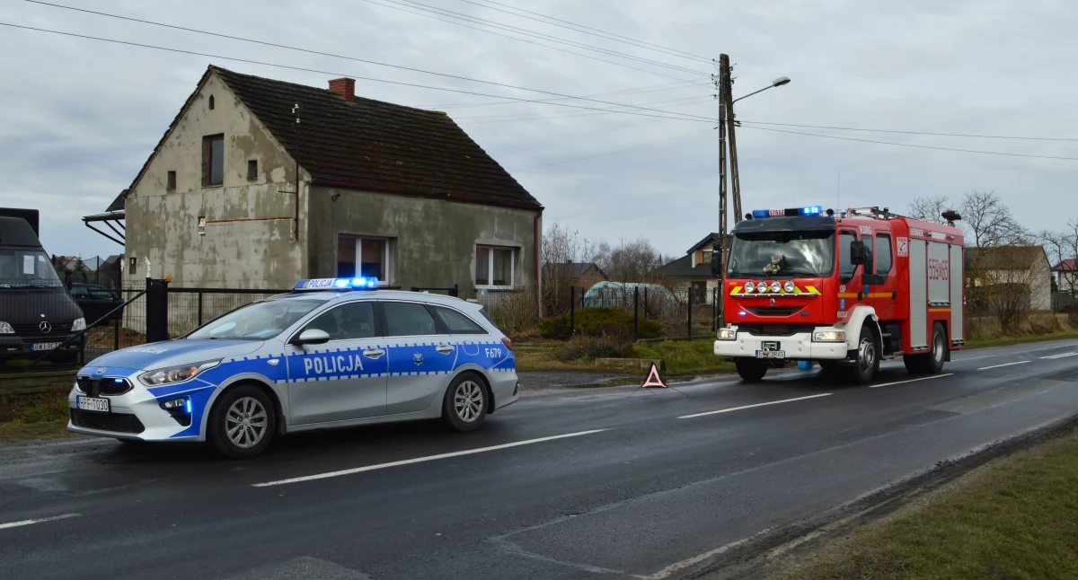 Pożar samochodu - kierowcy pokazali swoją solidarność i profesjonalizm 