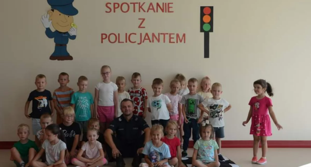 O bezpieczeństwie z najmłodszymi - profilaktyczne spotkania pajęczańskiej policji 