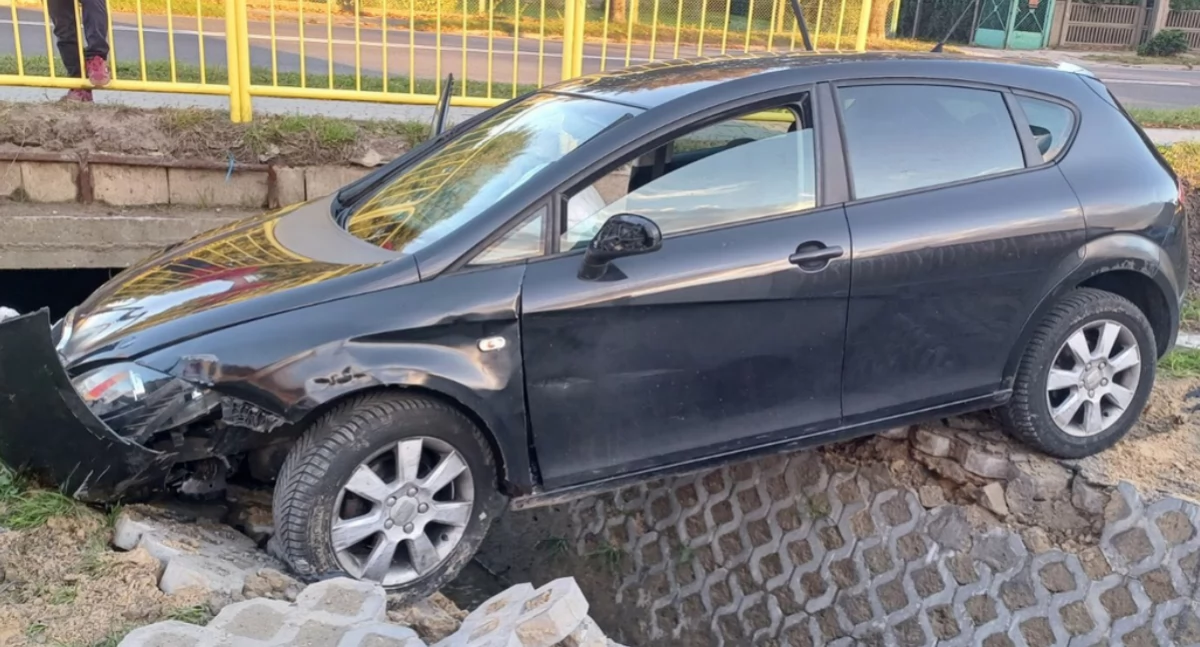 Rajd pijanego kierowcy zakończył się w rowie - mężczyzna spowodował kolizję i uciekł