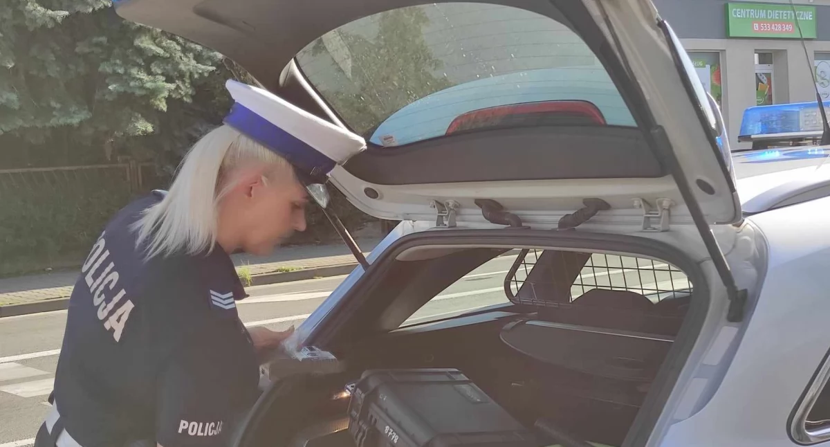 Zdarzenie w Rudzie - citroen najechał na renault 