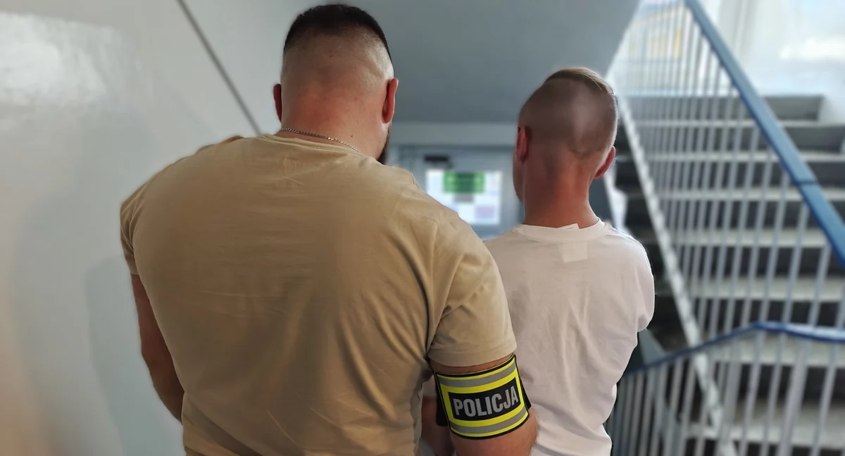 Ukradł portfel z kartą płatniczą z zaparkowanego auta - wpadł jeszcze tego samego dnia