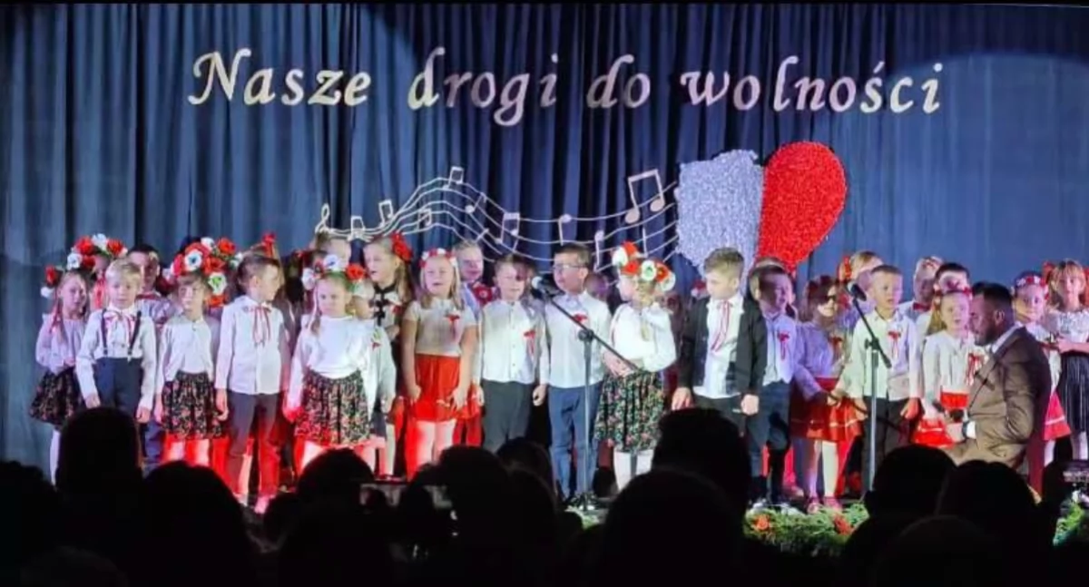IX Przegląd Pieśni i Wierszy Patriotycznych w Wierzchlesie - ,,Nasze drogi do wolności